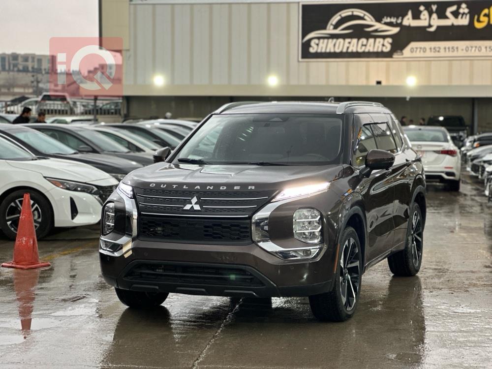 ميتسوبيشي اوتلاندر